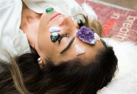 The Science Behind Incomplete Magic Gemstones for Facial Wellness